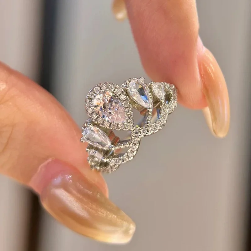 

Luxury Designer 925 Silver Pink Diamond Crown Engagement Wedding Rings Teardrop Moissanite Halo Finger Band Hand Jewelry Gifts