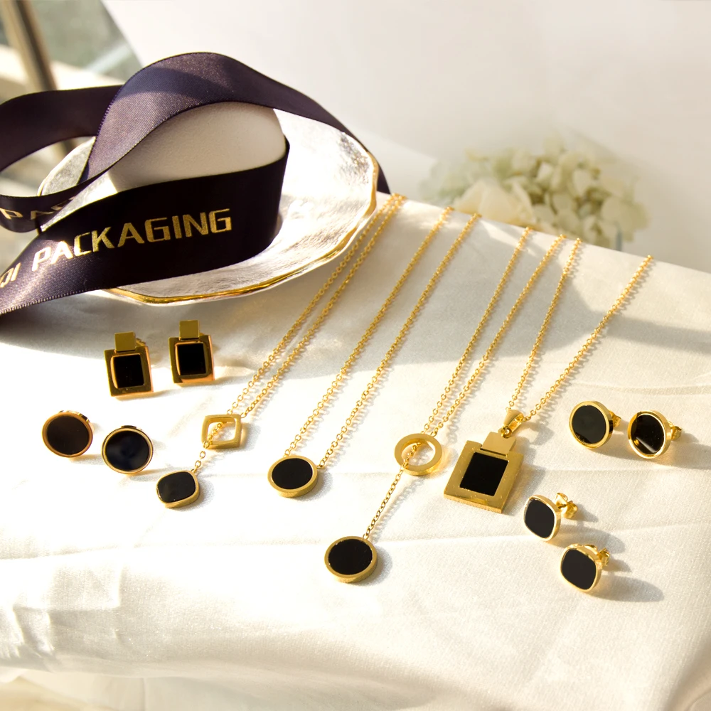 LUXUKISSKIDS-Conjuntos de joyería de moda para mujer, adorno de acero inoxidable, collar redondo de concha blanca y negra, pendientes de Boda