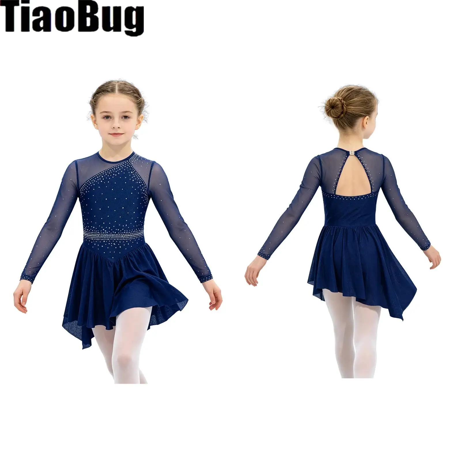 キッズ向け、女の子用、メッシュとパッチワークを組み合わせたダンスドレス。キラキラと輝くラインストーンがあしらわれ、背中が大胆にカットされたデザイン。長袖で、裾が左右非対称。フィギュアスケートに最適。