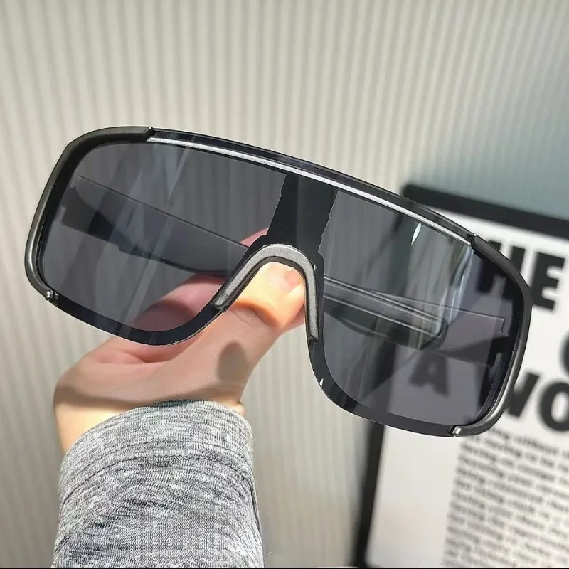 2PCSOutdoor Sports Cycling Sunglasses for Men Women Outdoor UV400 Ultraviolet-proof Riding Sunglasses Shades for Men Large Frame