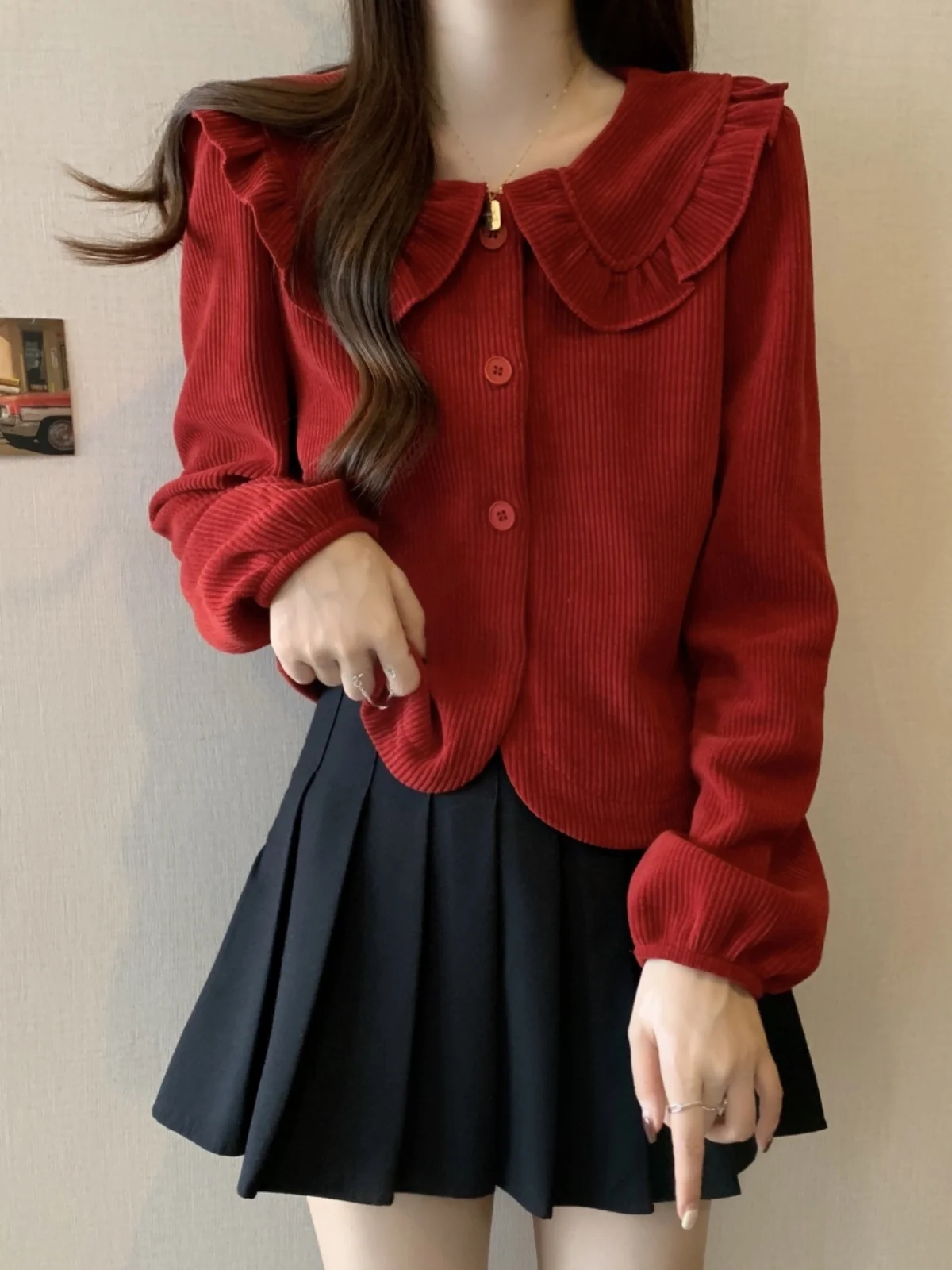 

Red Corduroy ort irt Women's Faion Doll Collar irt Autumn Winter plus Size Slimming Top Sweet Sle Button Detail