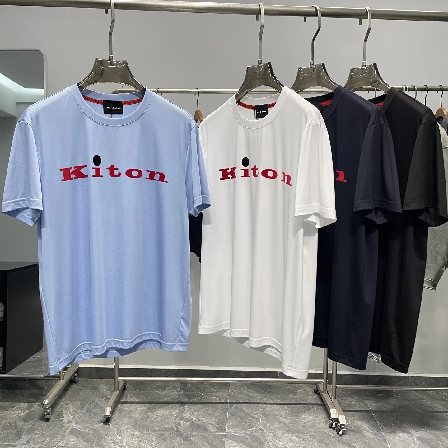 

Kiton Old Money Style Мужская повседневная дышащая футболка с коротким рукавом