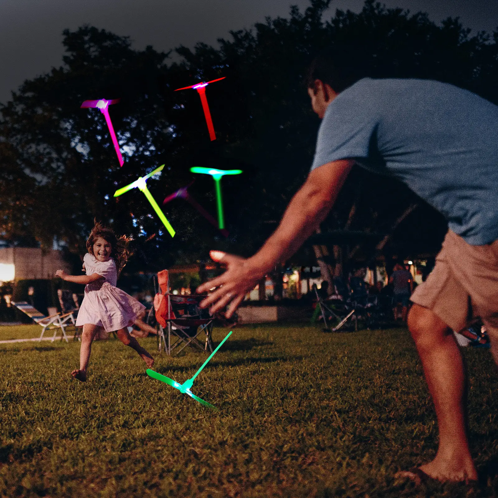 24 個のおもちゃ子供用飛行物子供用トンボ誕生日デコレーショングローダークパーティー