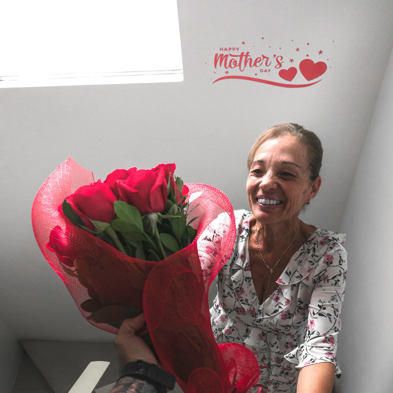 

1Pcs Wall Art Stickers Premium PVC Mother's Day Removable Wall Decal Happy Mother's Day for Glass Window Home Decoration