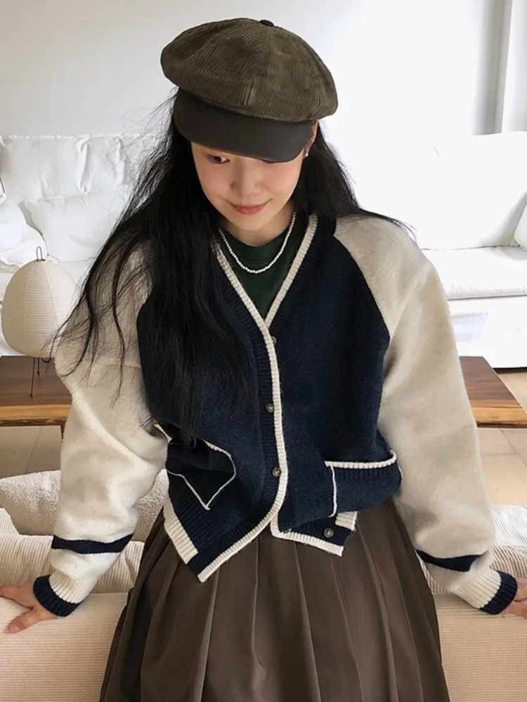 

Chic Retro Faion Romantic V-Ne Design Color Blo ket Loose Knitted Sweater Open Cardigan for Young Women