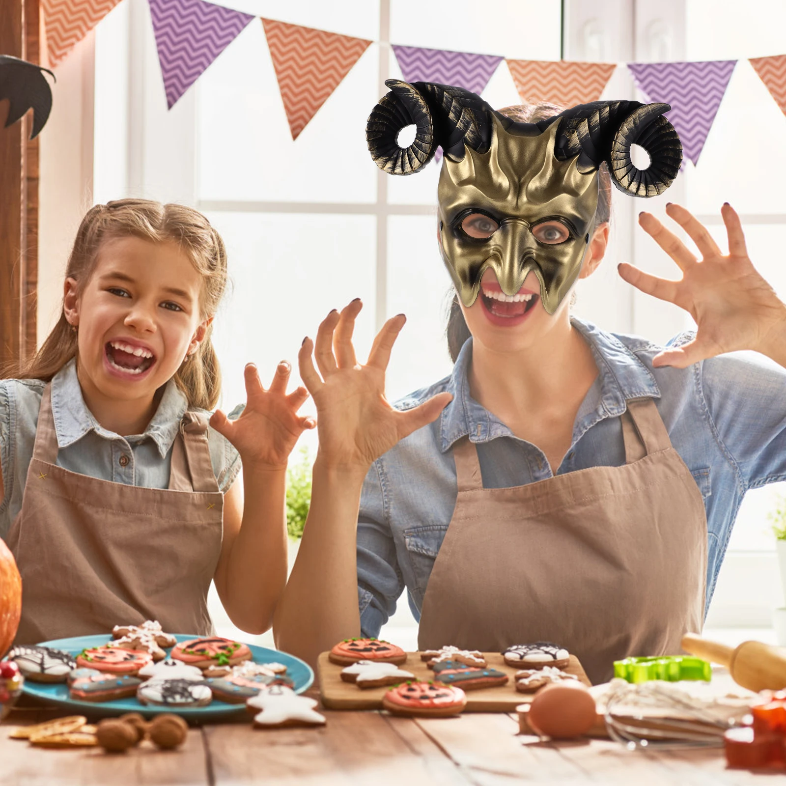 

Horn Mask Animal Head Make up Carnival Party Cosplay Masquerade Plastic Decorative Ox Creepy Masks