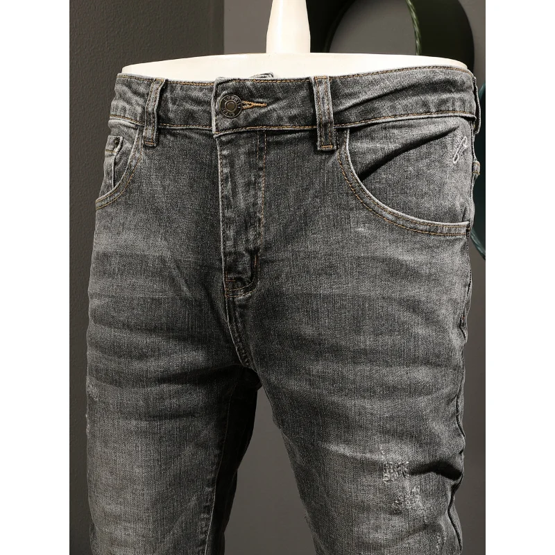 بنطال جينز رجالي عالي الجودة باللون الأسود والرمادي الكوري عصري كاجوال مرن بقصة ضيقة وأرجل صغيرة