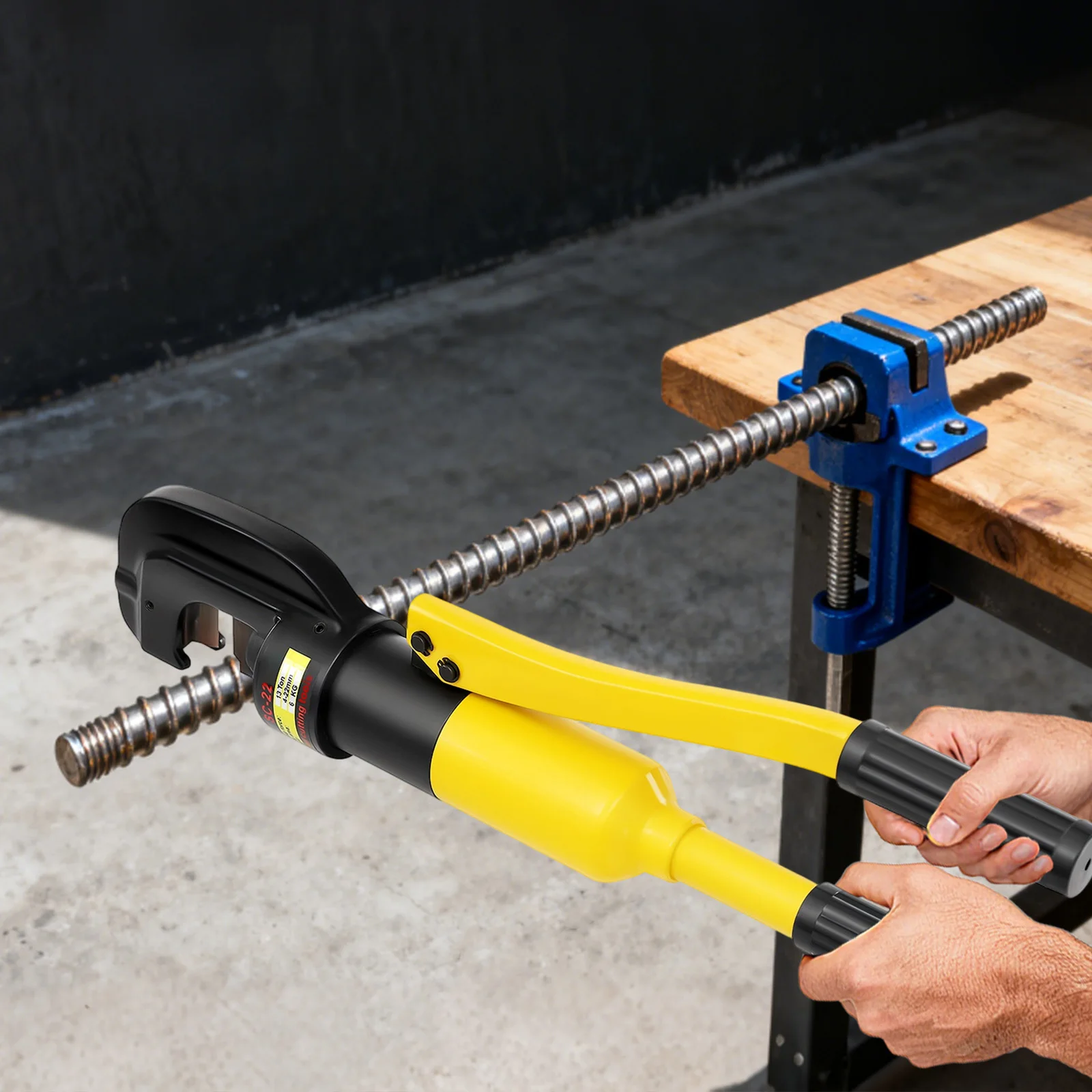 4-22mm Hydraulic Rebar Cutter Rebar Cutting Tool 13Ton/28660 Lbs C-Shaped Head for Easy Mold Change and Steel