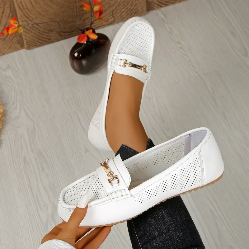 Hot Sale Women's Flats Shoes Outdoor Metal Decor Slip on Soft Sole Loafers 2025 New Comfortable Casual Women Walking Shoes
