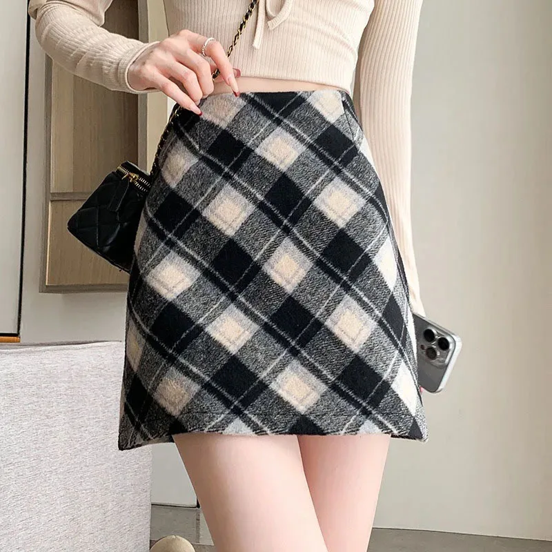2026 Woman Skirts Woolen A-word Short Skirt Autumn And Winter Half Plaid Female Of The New High-waisted Slim-fit Wrap Hip Skirt