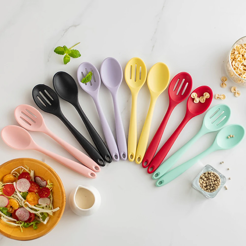 1Pcs Colourful Silicone Ladle Soup Spoon Ramen Noodles Tableware Scoop Rice Salad Stirring Spoons Cooking Kitchen Accessories