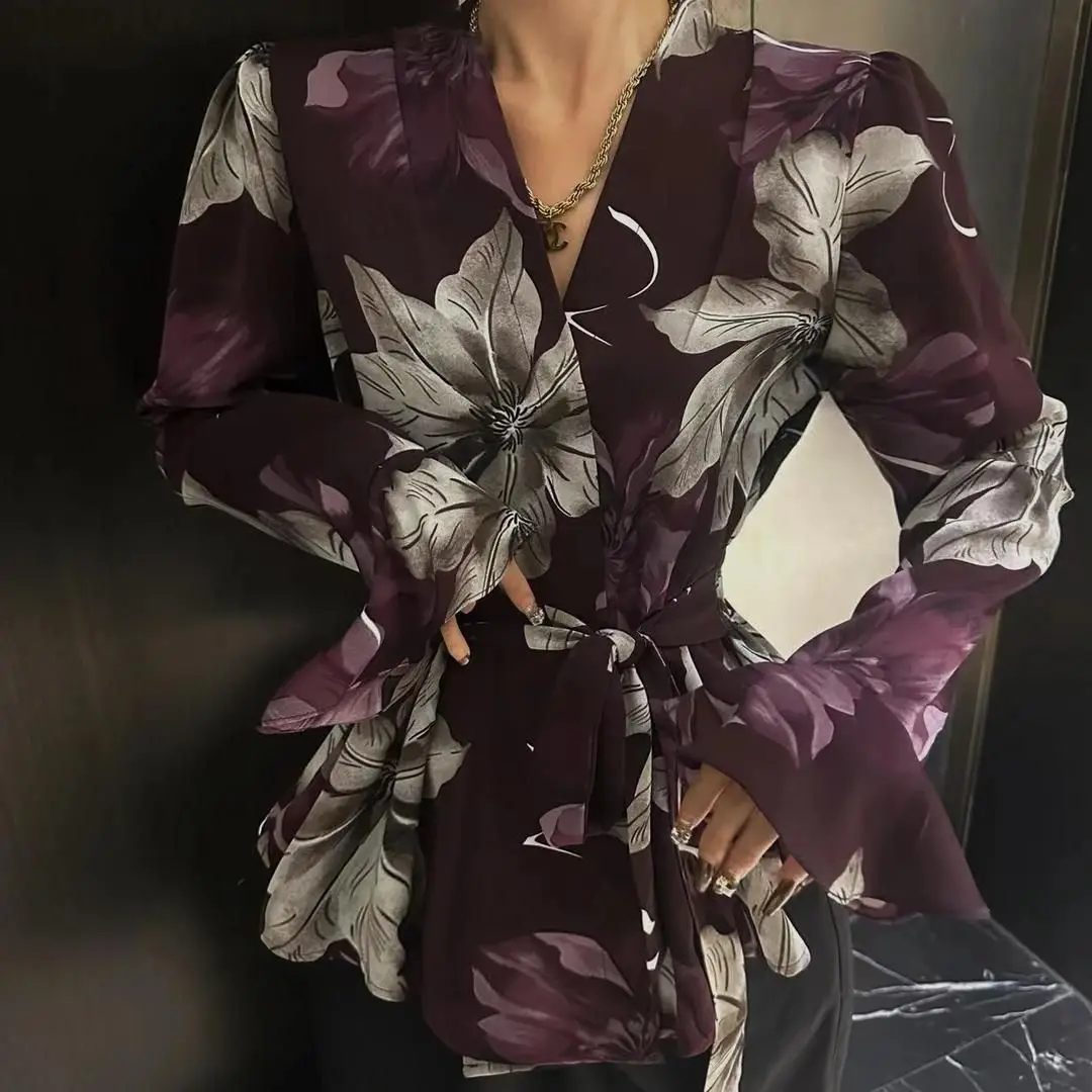 

Retro Hong Kong Sle Printed Bell Sve irt Women's Spring Autumn New Belted Knot Unique Long Sve Top