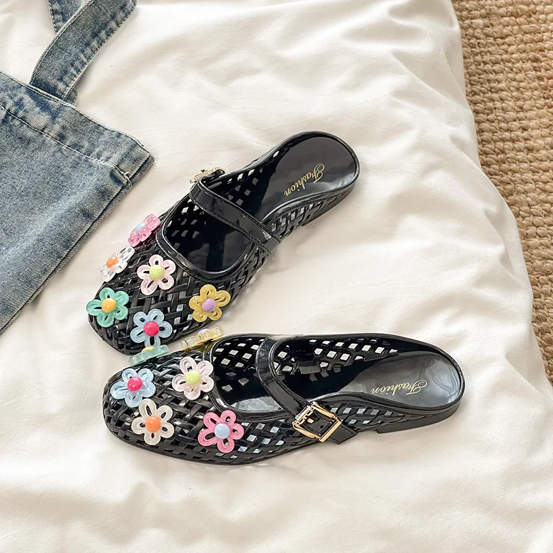 Korean Colorful Transparent Women Clogs Summer Anti Slip Ins Cute Flower Crystal Slippers Versatile Outdoor Flat Beach Shoes