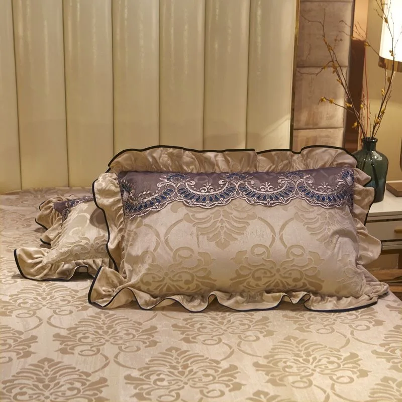 3 Pcs Bed Spreads European Luxury Bed Skirt Thicken Beautiful Cal King Size Bedding Havy Sheets Bedspreads Queen/King Size