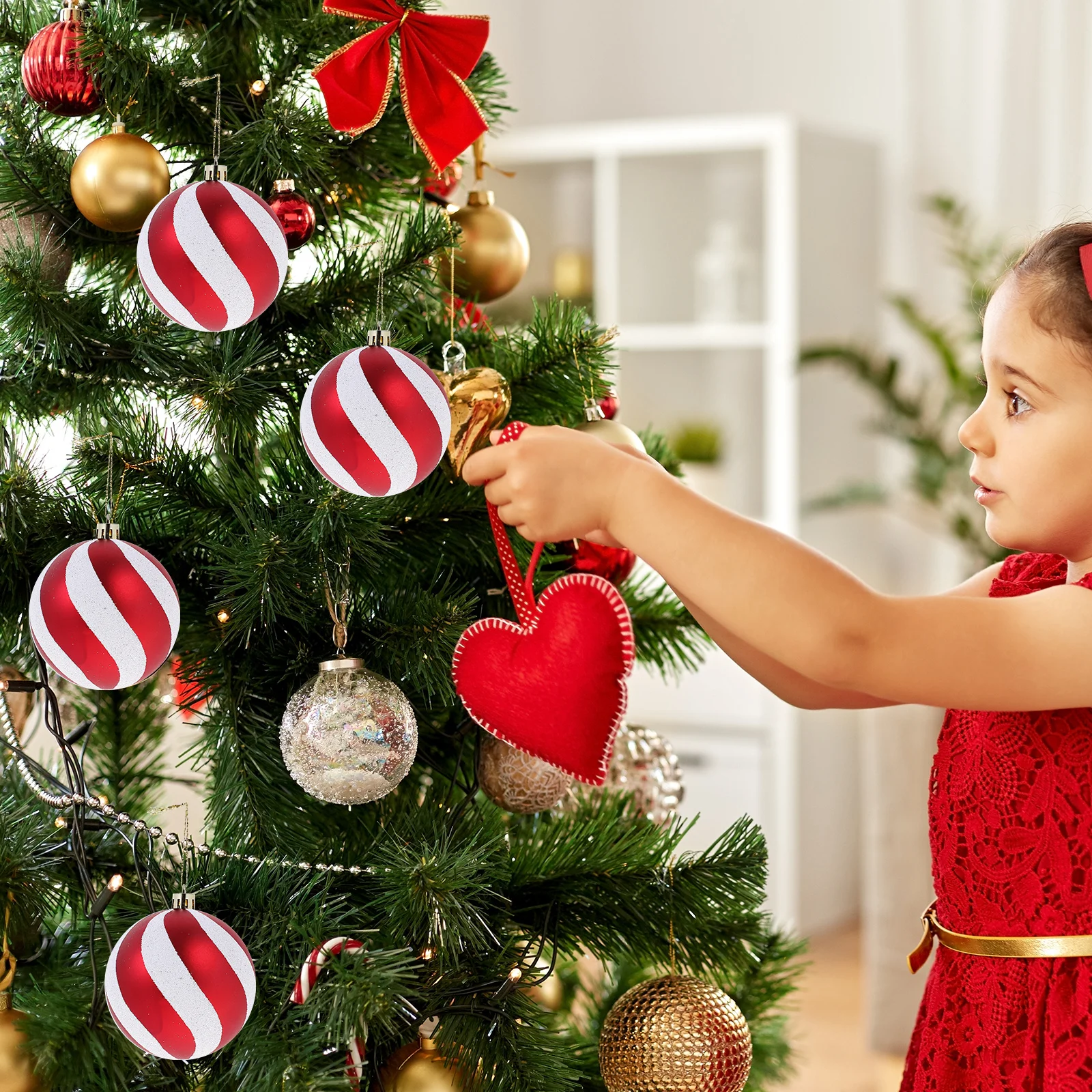 

6 Pcs Christmas Tree Baubles Seasonal Ball Ornaments for Decorate Minature Decorations Hanging