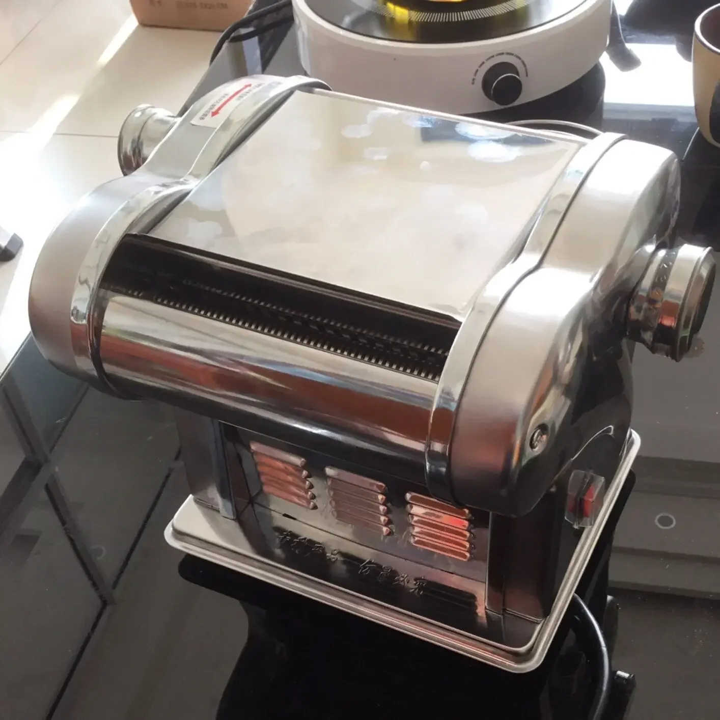 Electric Noodle Pressing Machine Stainless Steel Pasta Maker Multifunctional Noodle Rolling Machine for Kitchen
