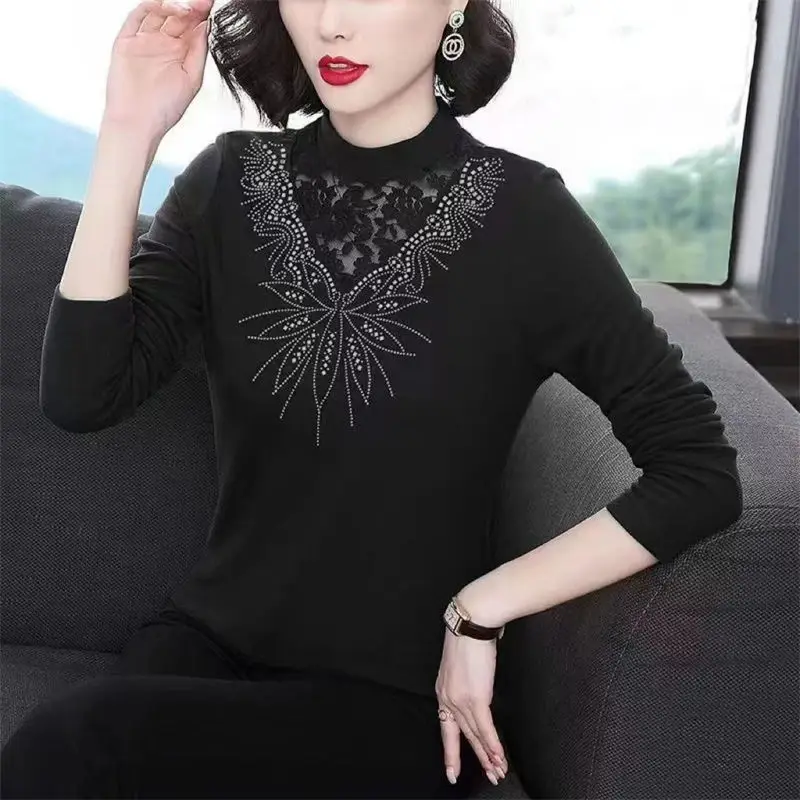 Autumn Winter New Round Neck Long Sleeve Fashion T-Shirts Women High Street Printing Lace Patchwork Pullovers Elegant Tops