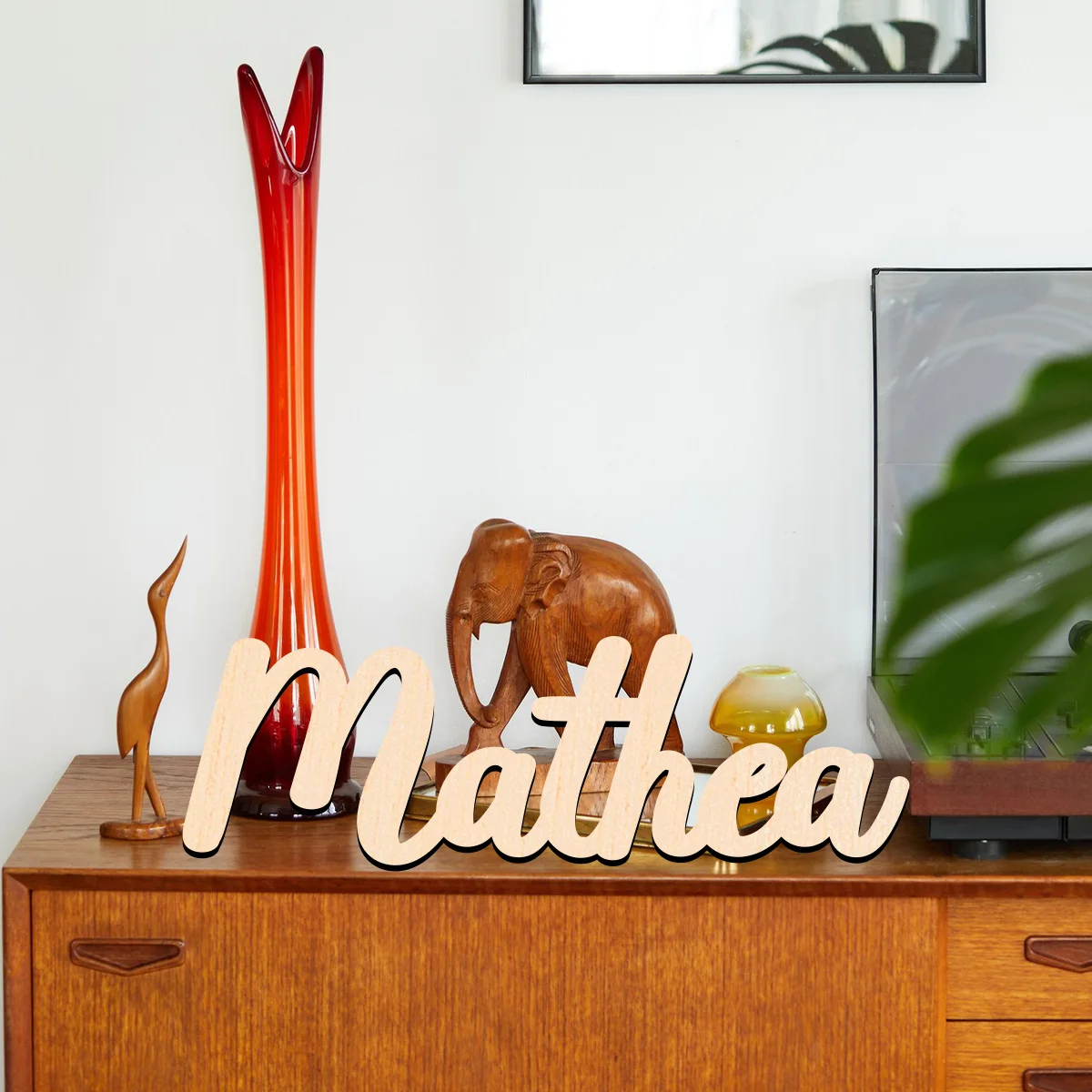 1Pcs Customizable Laser-Cut Wooden Name Sign Initials Family Wall Art for Indoor Bedroom Living Room Decor