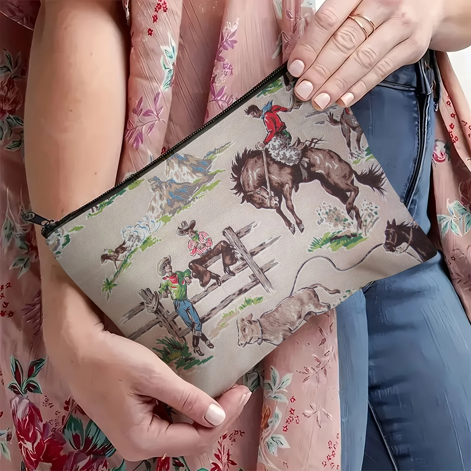 حقيبة إكسسوار كلاسيكية من رعاة البقر الغربي الأمريكي ذات قاع مسطح بسحاب - حقيبة مضادة للحساسية للجنسين مع تصميم مشهد مزرعة قديم