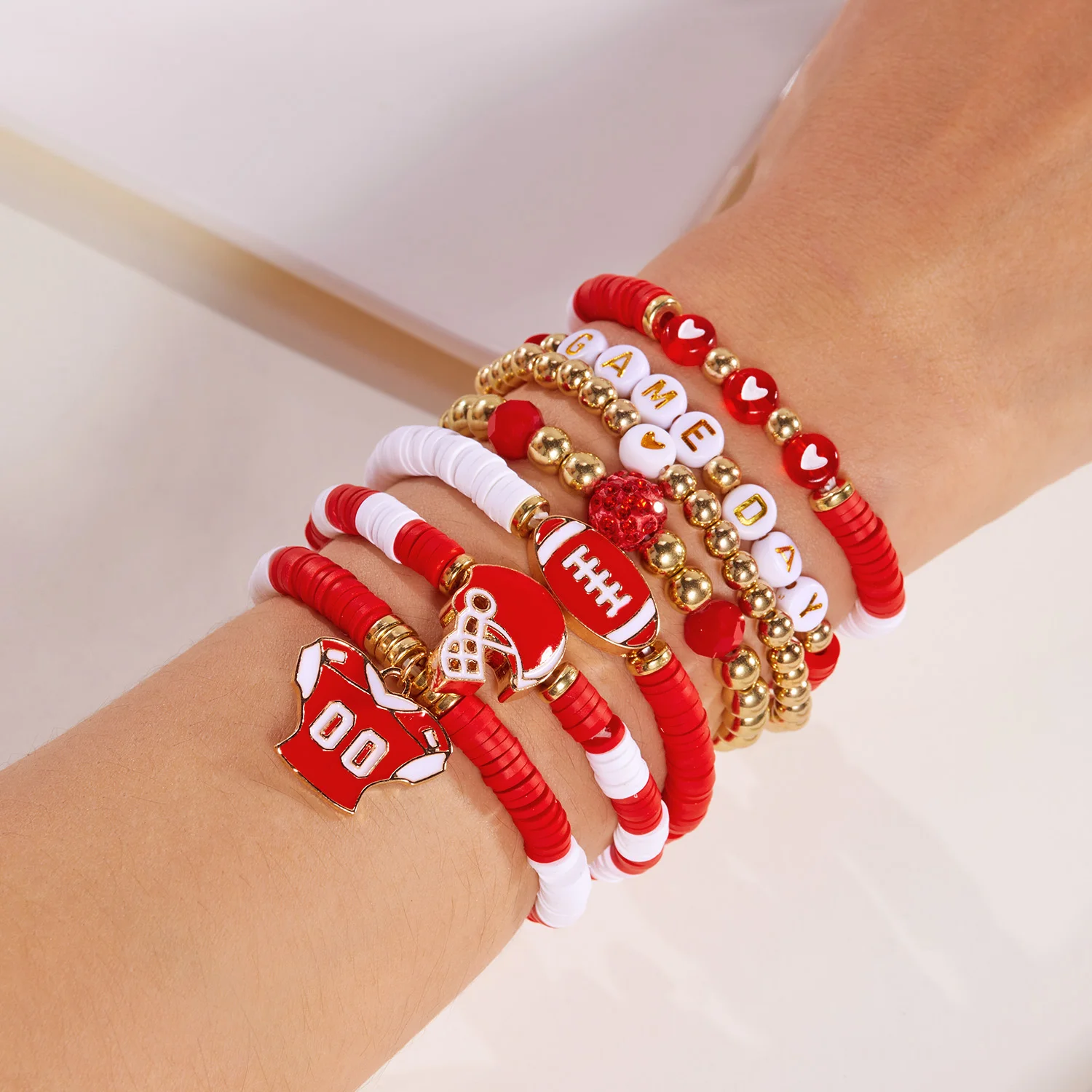 8-teiliges Game Day Football Rugby Soft Charm-Armband-Set für Damen und Herren, stapelbar, elastisches Design, Armreif, Sportfan, Party, Schmuck, Geschenk