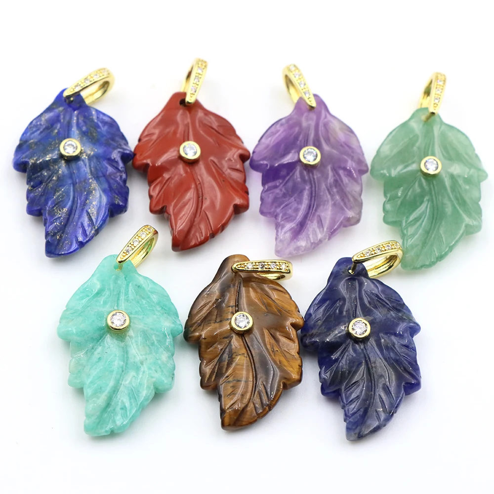 Naturstein-Blatt-Anhänger mit Weißem Zirkon, Vergoldeter Anhänger, Heilkristall-Charm, DIY-Halskette, Böhmischer Natur-Schmuck, Geschenke