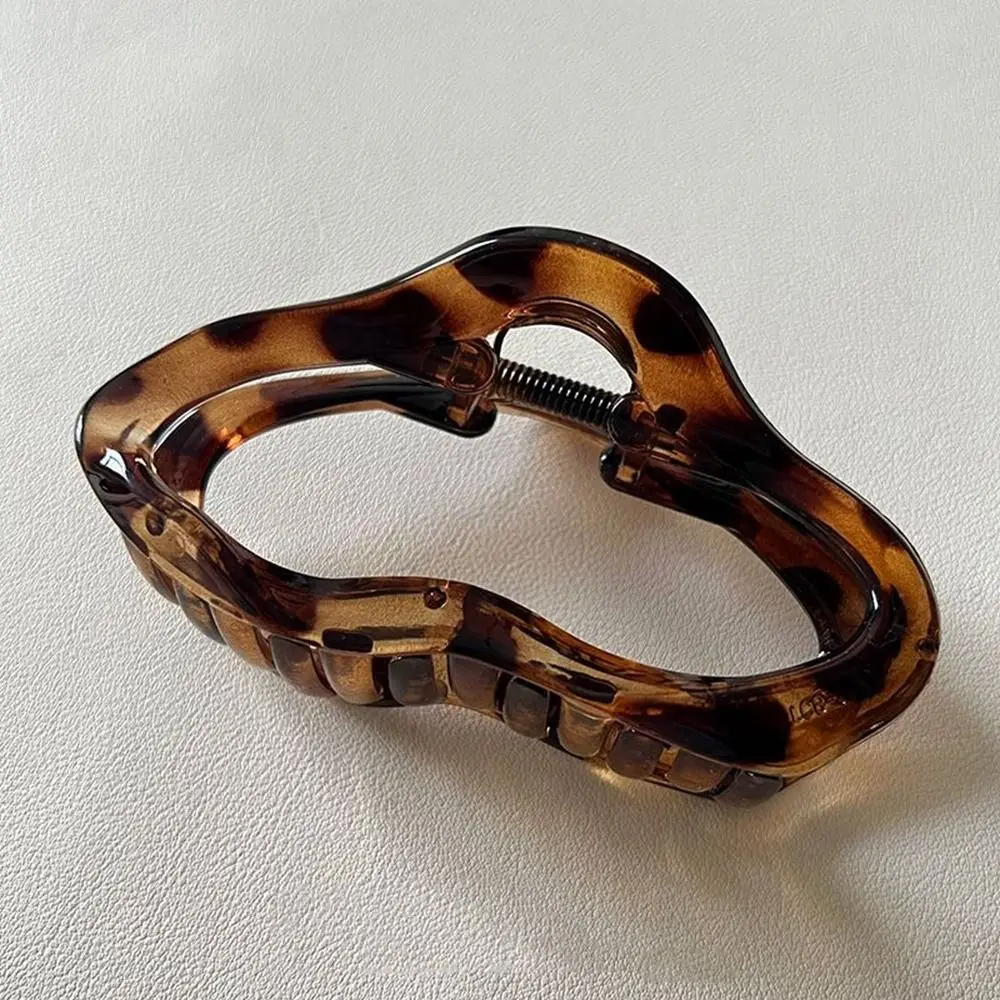 

Shape Shark Clip Large Grab Clip Hollow out Wave Line Hair Clip Female Hair Accessories Plastic Hair Claw Korean Style Headwear