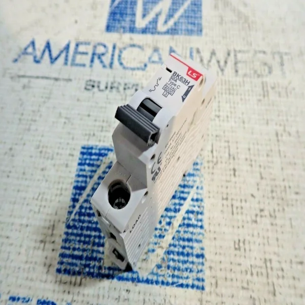 

Bk63h C Curve 1p Выключатель на DIN-рейку C50a 50 277 В Ul1077 Совершенно новый оригинальный точечный Plc