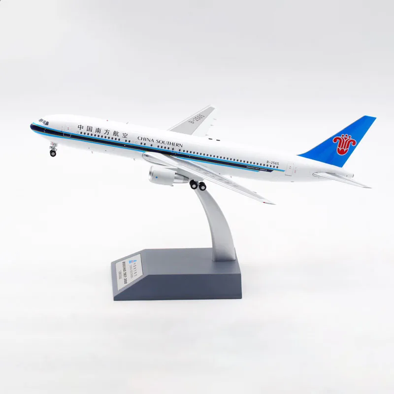 

China Southern Airlines B767-300ER Civil Aviation Alloy & Plastic Model 1:200 Scale Diecast Toy Gift Collection Simulation