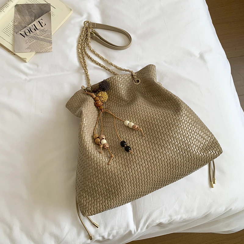 Urban Minimalist Bucket Bag Women's Crossbody Shoulder Chain Bag Leisure Design Summer PU Leather Shoulder Casual Bag