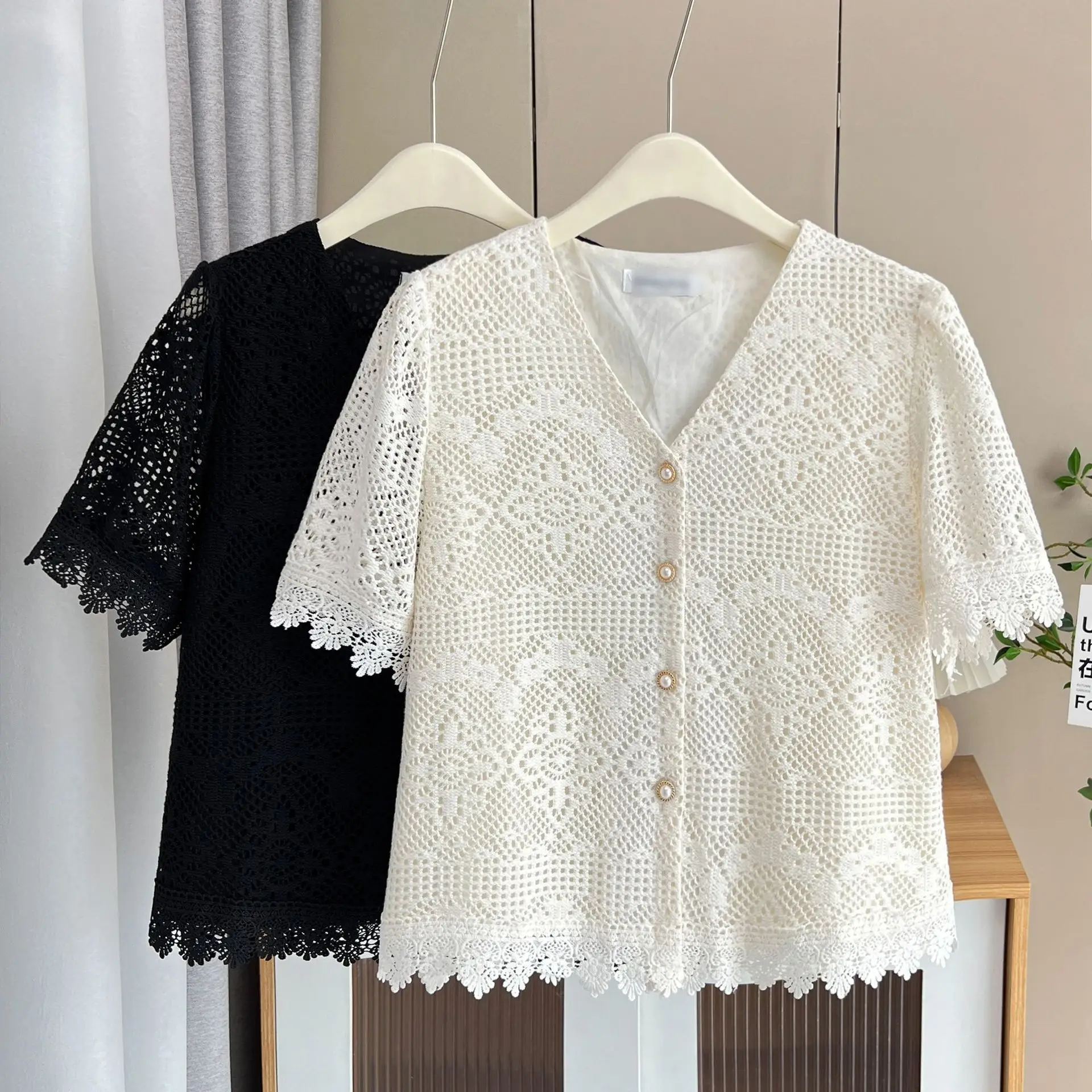 Hollow Lace Shirt Women's Summer New Plus Size  Thin Temperament Beautiful Chic V-Neck Puff Sleeve Blouse