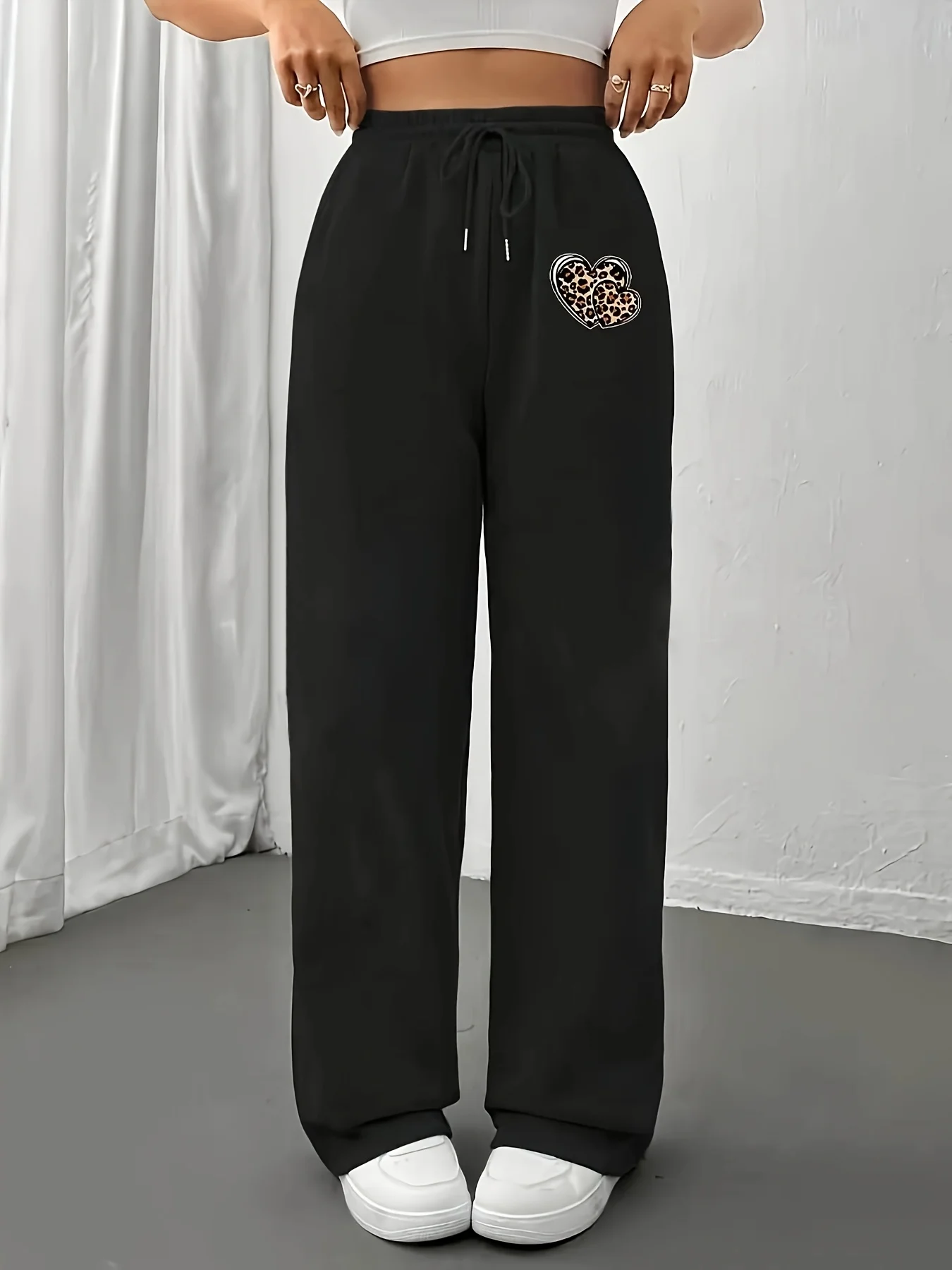 Women's Street Style Casual Sweatpants with Leopard Heart Print New Arrivals for Spring Fleece Loose Fit Streetwear Oversized