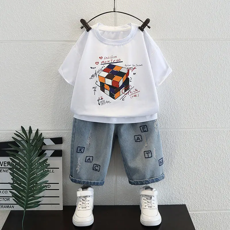 

2024 Summer New Pullovers Boys School Crew Neck Cartoon Printed Spliced Stylish Loose Casual Short Sleeve Elastic Jeans Set