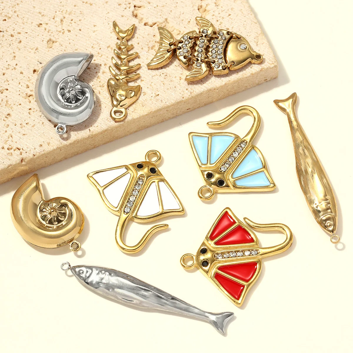 3pcs/Lot Stainless Steel Rhinestone Fish Conch DIY Earring Charms Devil Ray Necklace Pendants Woman Fishbone Jewelry Wholesale