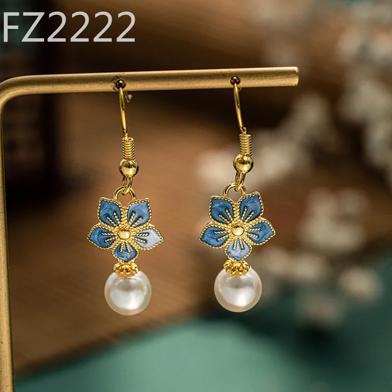 

New Chinese imitation pearl small daily earrings Forbidden City jewelry earrings women's antique Hanfu