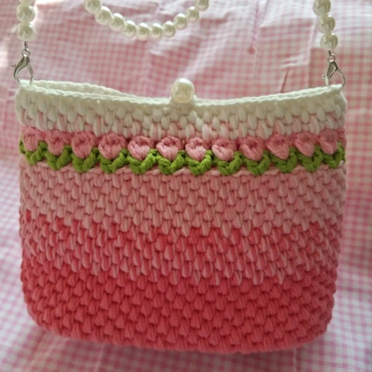 

Handmade yarn woven finished goods in stock bags, blue gradient tulip bags, hand woven versatile woven bags, knitted bags