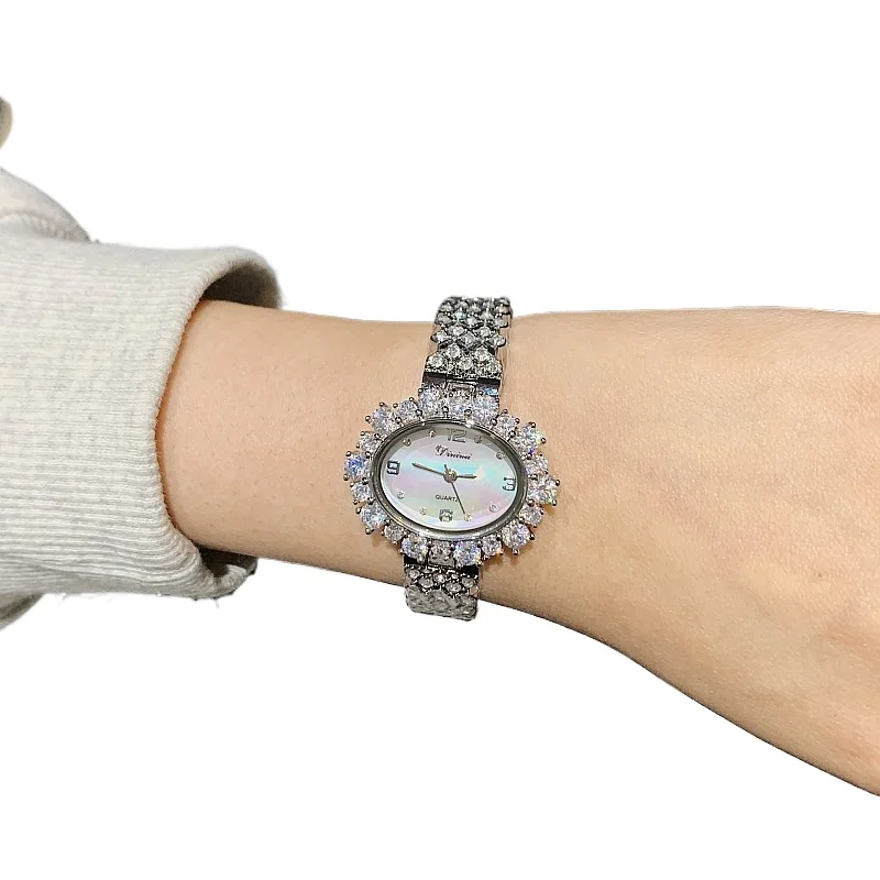 

Женские часы с бриллиантовым браслетом, темпераментные модные женские часы с бриллиантами, овальный циферблат