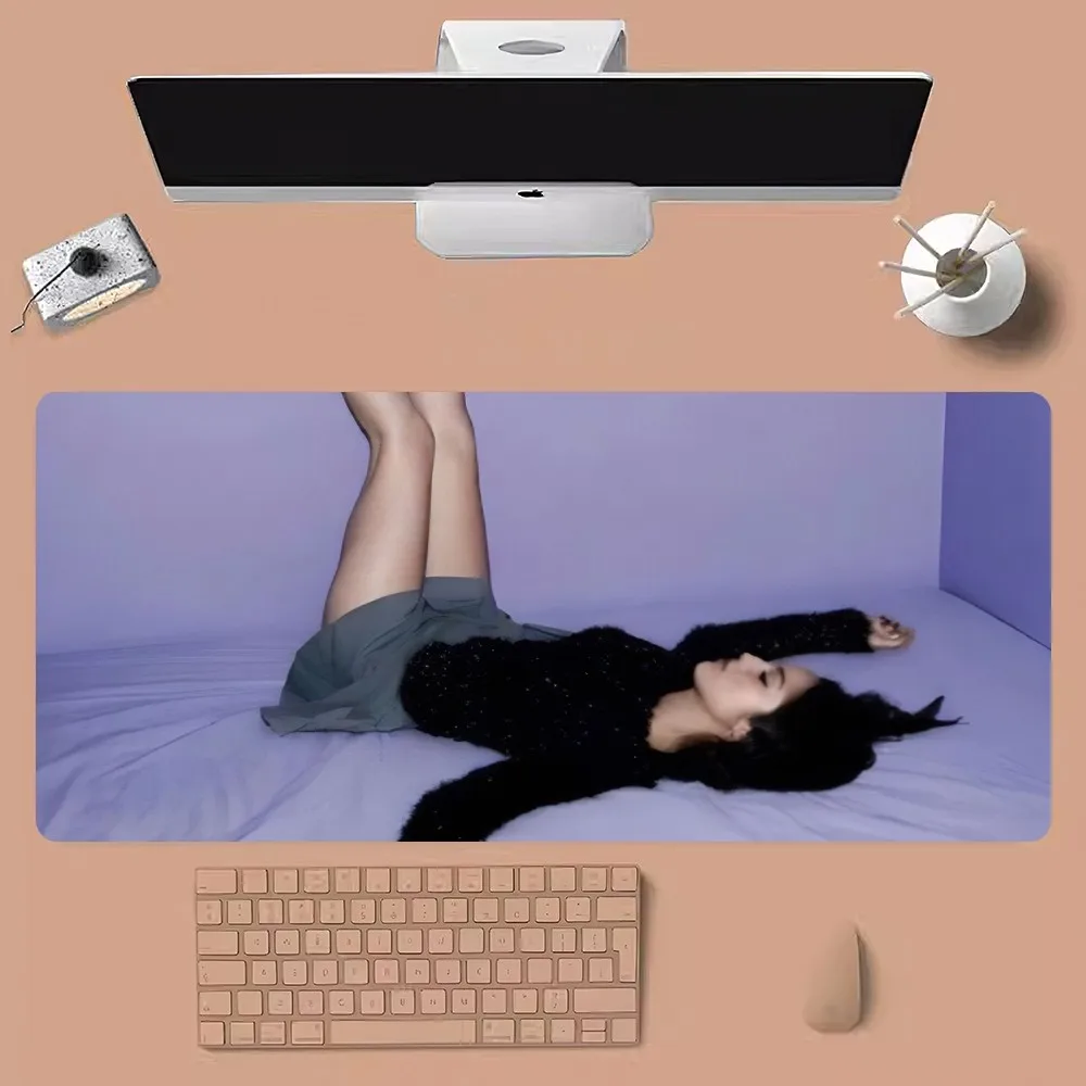 Singer O-Olivia R-Rodrigo Mousepad Large Gaming Compute Gamer PC Keyboard Mouse Mat