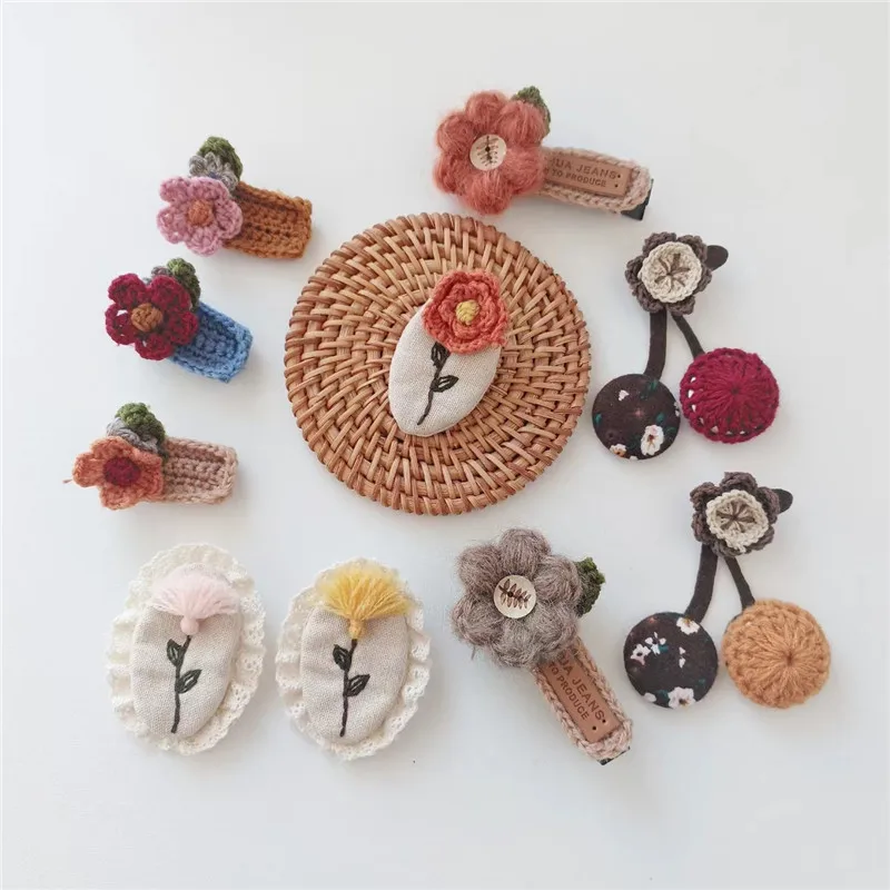 Handmade Yarn Embroidered Flower Brooch Cute Pin for Women Premium Fabric Badge Daily Party Coat Bag Decoration Accessories