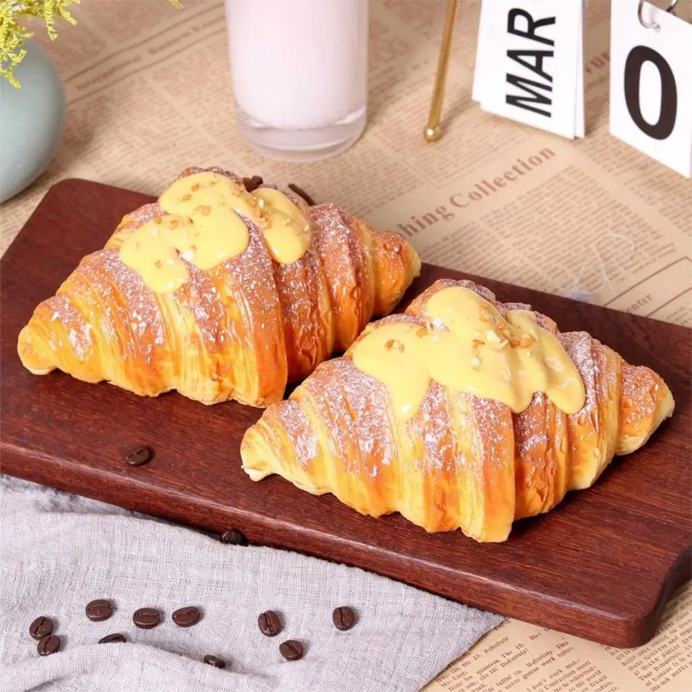 Realistische Croissant-Requisite, langsam rückfederndes Dekompressionsspielzeug, PU-Simulationsbrotmodell, entspannendes Quetschspielzeug, Lebensmittel-Dekorationsobjekt – Detail 11