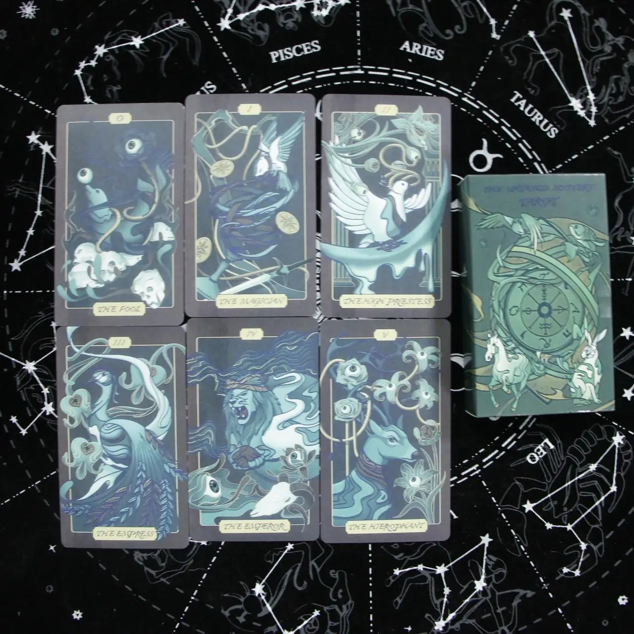 12*7cm Untamed Mystery Tarot