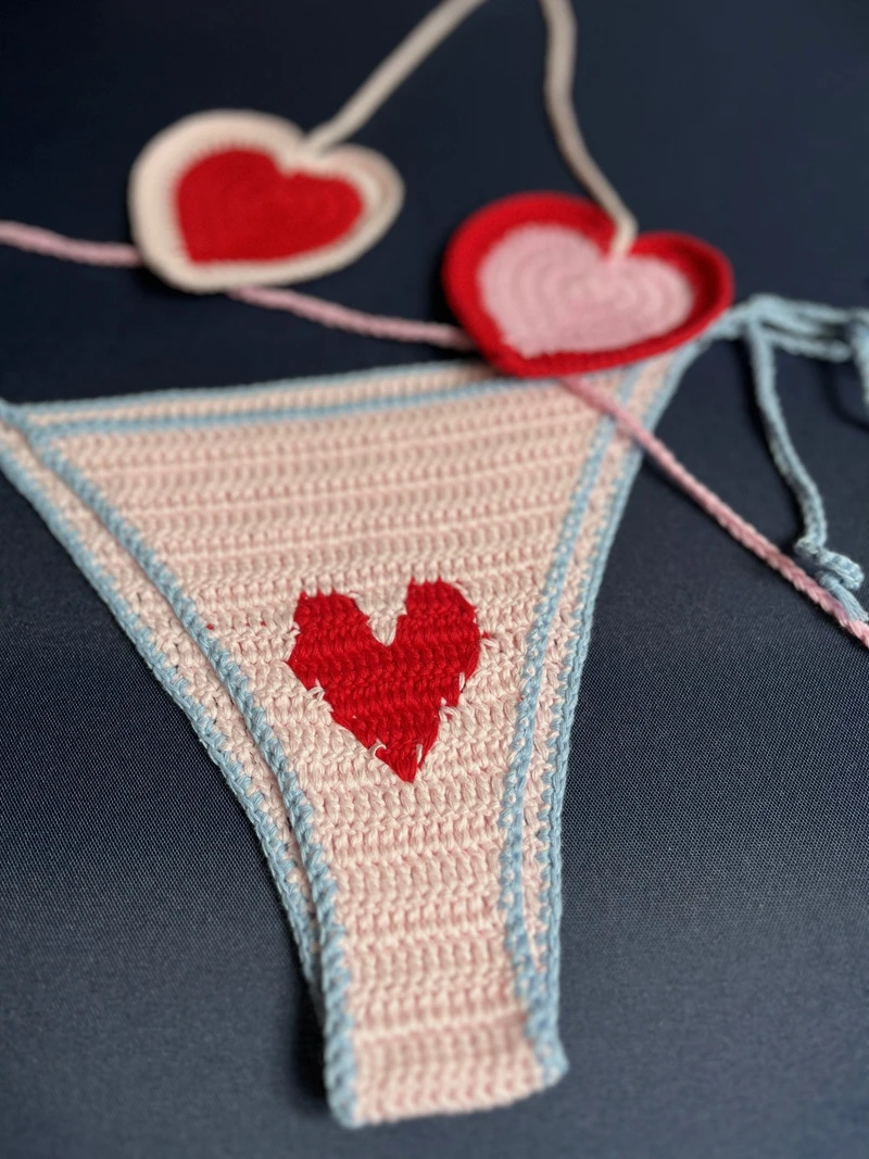 Red Pink Love Sweetheart Handmade Crochet Bathing Suit Sexy String Binini Set 3 pieces With Heart Bucket Hat Fashion Resort Wear