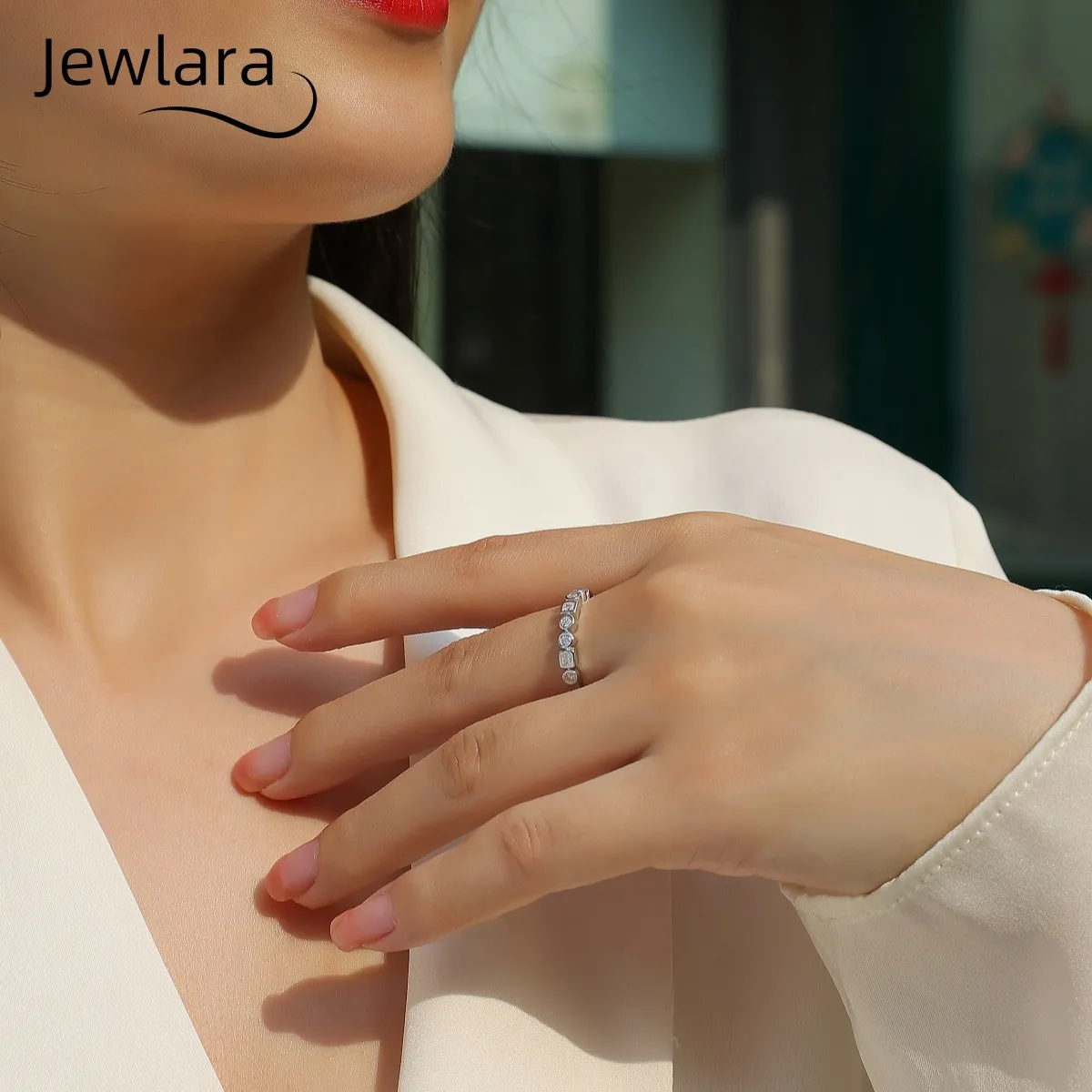 Jewlara Stylish and Simple S925 Silver Moissanite Luxury Inlaid Closed Ring New Rings