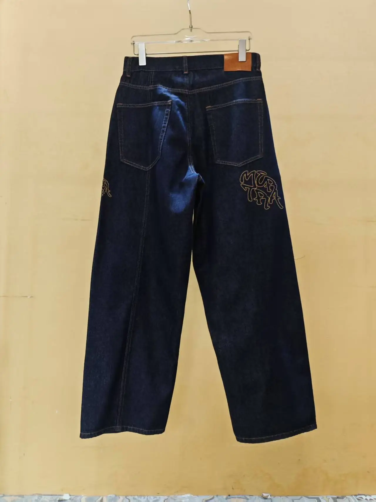 

Мужские джинсы American Streetwear Mertra Cleanfit: прямой крой, темно-синий деним, оригинальный дизайн, высокая талия, повседневные, летние