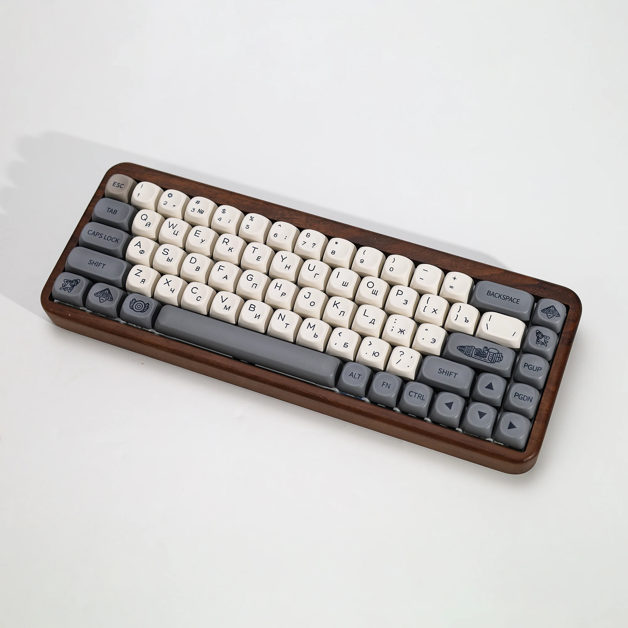 KBDiy Russische Tastenkappen Retro Vision Theme KOA MOA Profil PBT ISO MAC Tastenkappen Maßanfertigung für MX-Schalter 60 Gaming Mechanische Tastatur – Detail 9