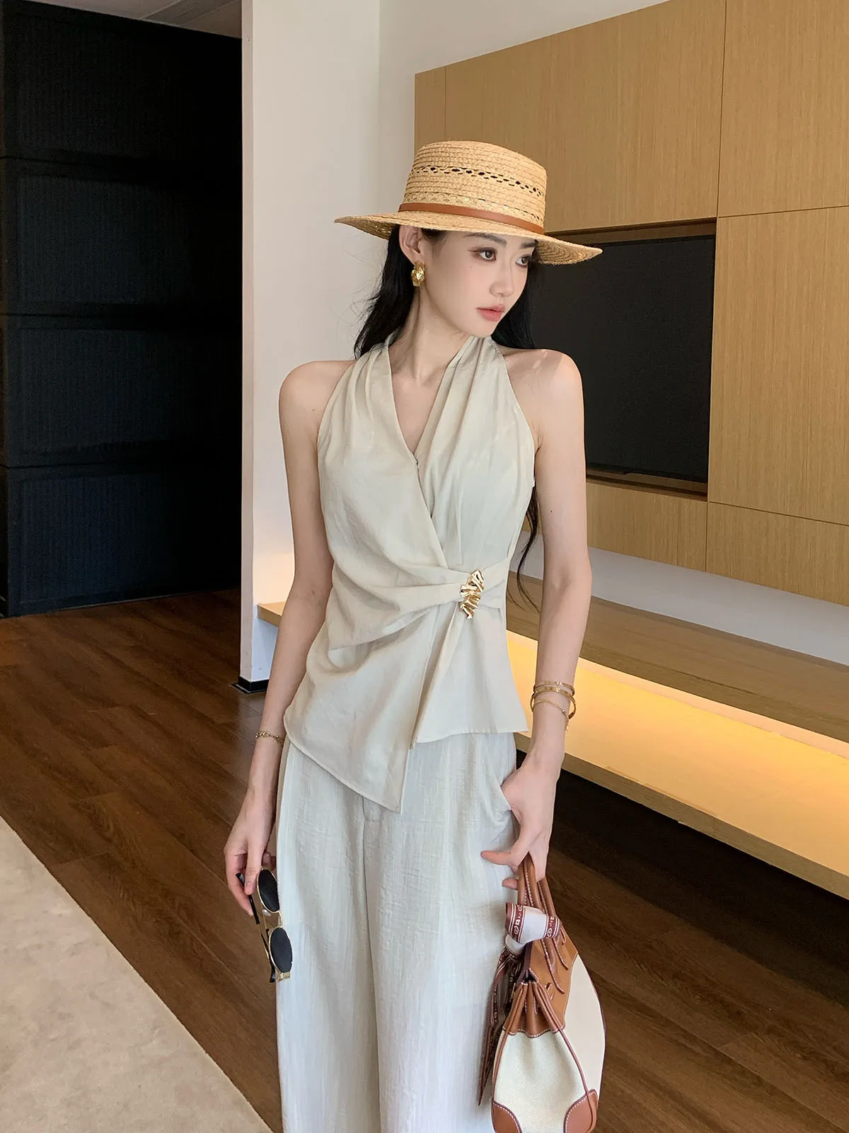 

Faionable oulder-baring Neline Vest Top Summer Luxury Svel V-ne Gown Women's Slim Fit T-irt