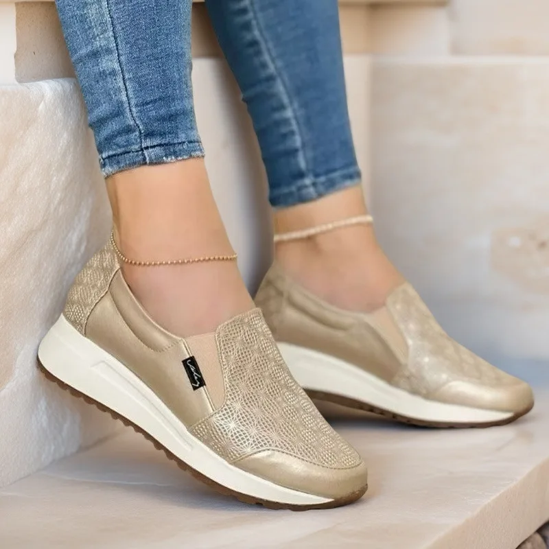 2025 Spring and Autumn New Women Sneakers Plus Size 43 Slip on Round Toe Vulcanized Shoes Fashion Women's Casual Single Shoes