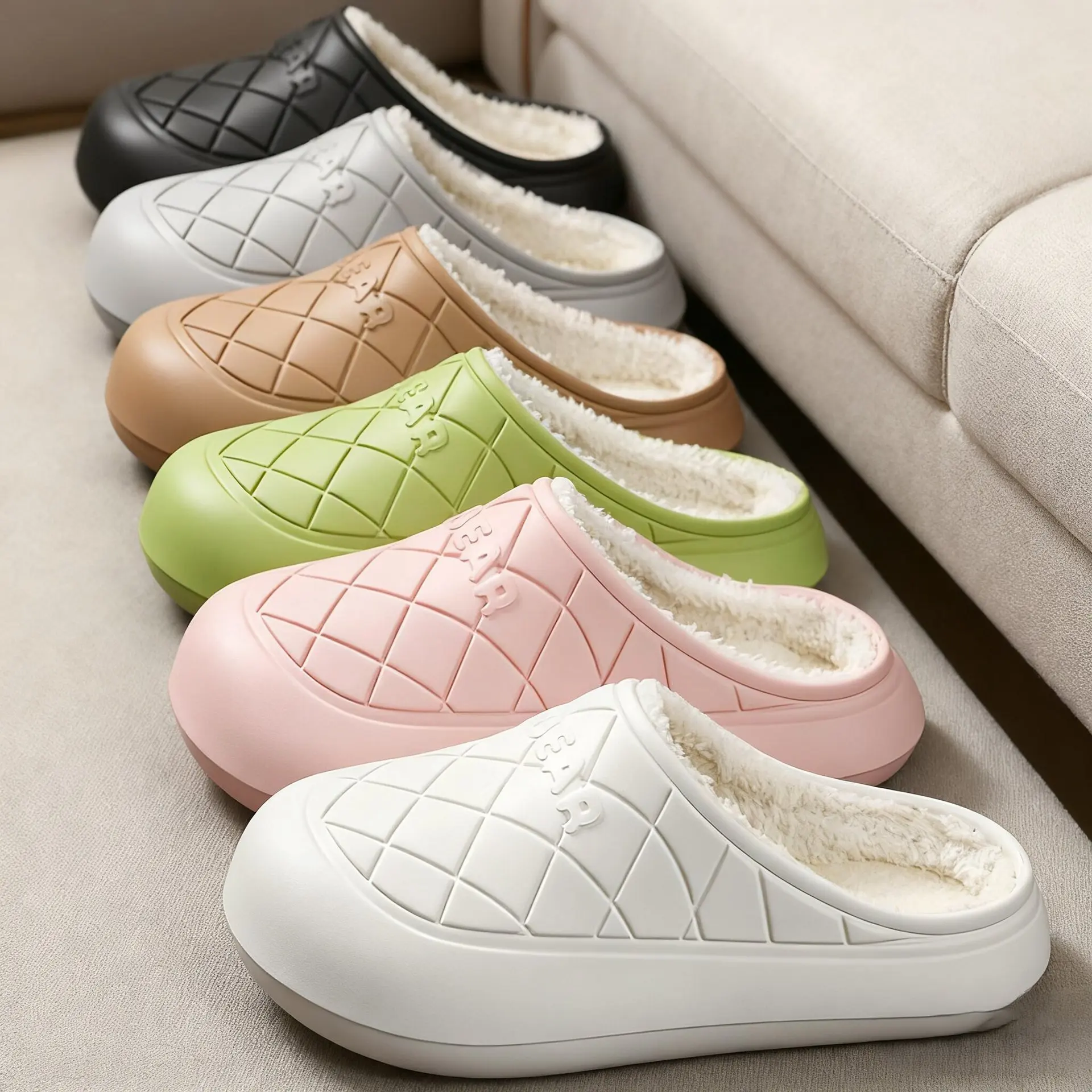 Cotton men and women couples winter new thick-bottomed warm waterproof plush non-slip home cotton slippers
