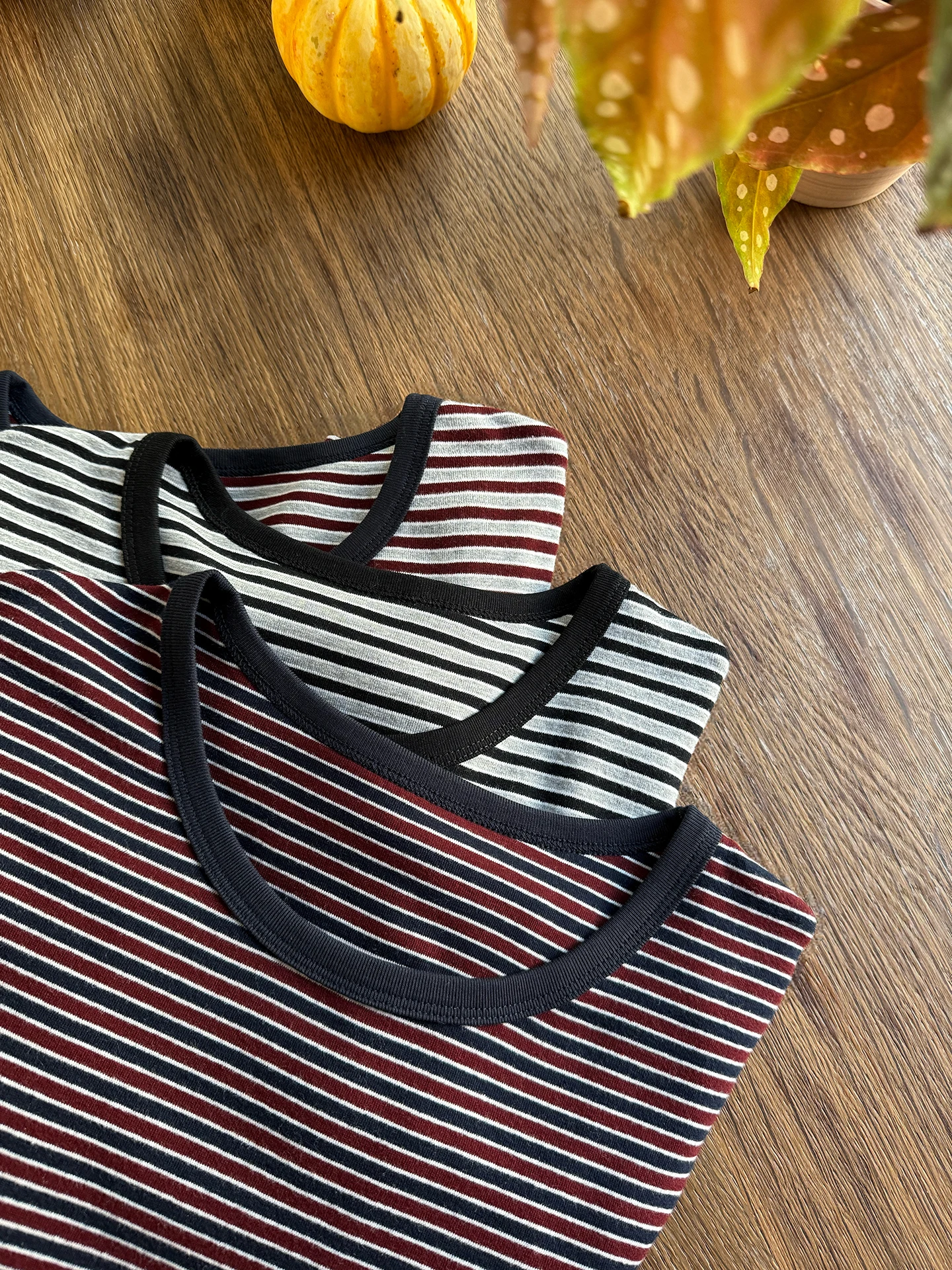 

iWiNG Slimming Double Color Stripe Cotton Base irt Casual Sle Long Sve round Ne T-irt for Women Straight Cut Fit