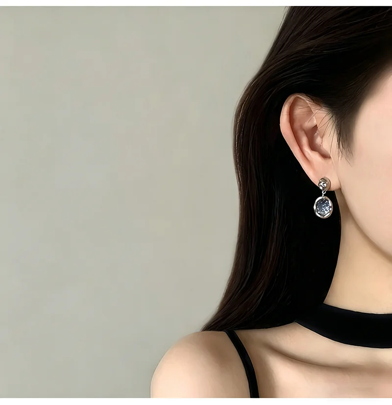 2026 Neue Blaue Galaxie Ovale Anhänger-Ohrringe für Frauen und Mädchen Elegantes Luxuriöses High-End-Accessoire Attraktiver Ungewöhnlicher Ohrschmuck – Detail 7