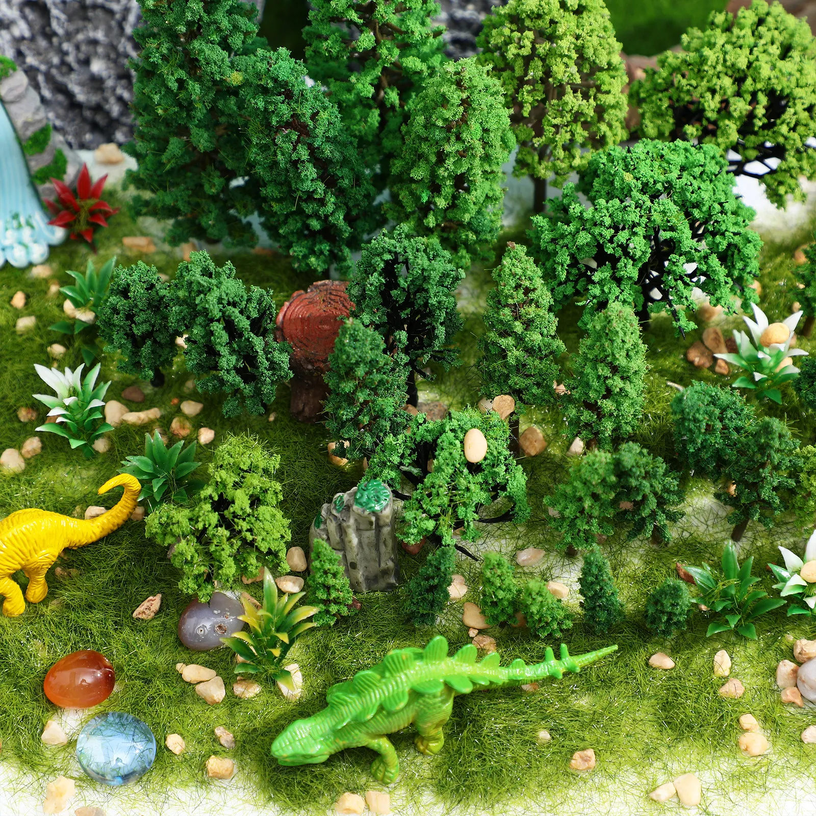 40Pcs Miniature Landscape Trees Mixed Types Realistic Plastic Craft Scenery Accessories Small Scale Decoration for Diorama